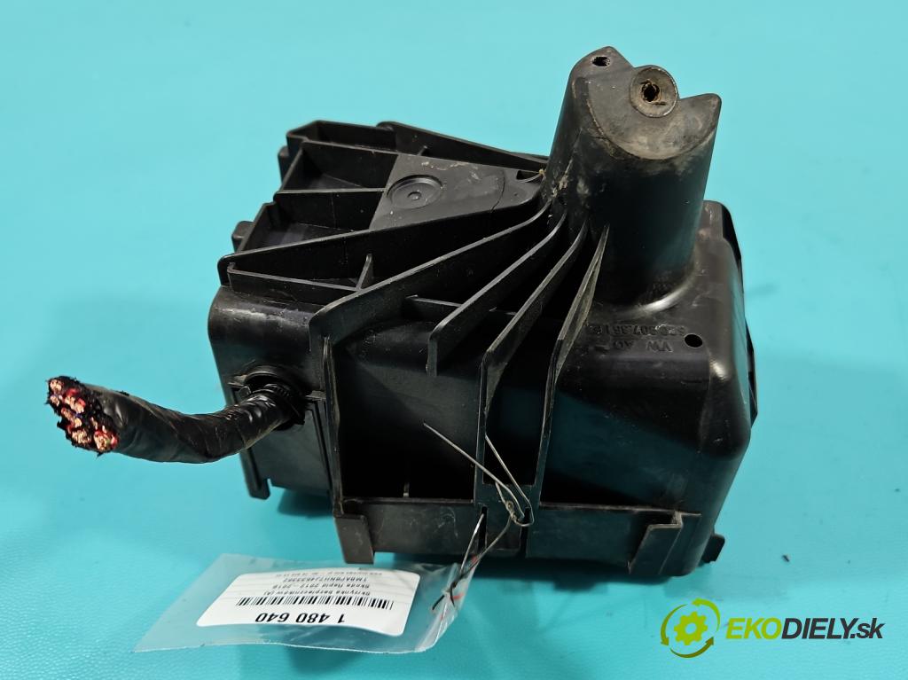 Skoda Rapid 2012-2019 1.0 TSI 95 hp manual 70 kW 999 cm3 5- skříňka pojistková 6C0907361F (Pojistkové skříňky)