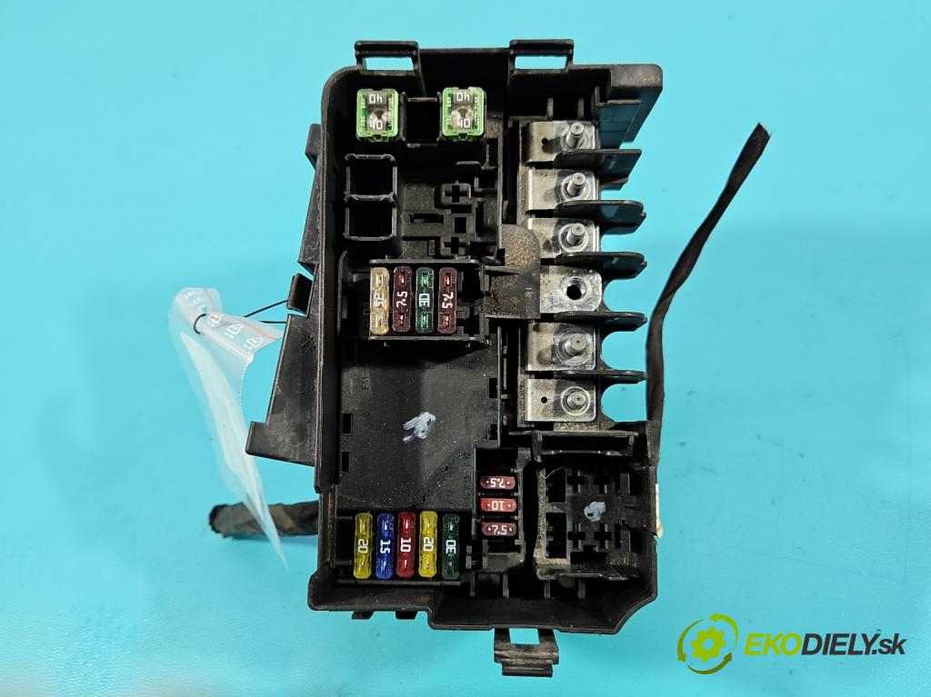 Skoda Rapid 2012-2019 1.0 TSI 95 hp manual 70 kW 999 cm3 5- skříňka pojistková 6C0907361F (Pojistkové skříňky)