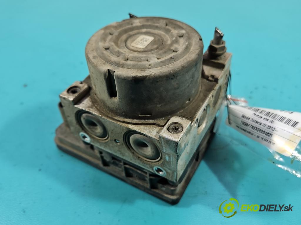 Skoda Octavia III 2013- 1.6 tdi 90 HP manual 66 kW 1598 cm3 5- čerpadlo abs 5Q0907379R (Pumpa ABS)