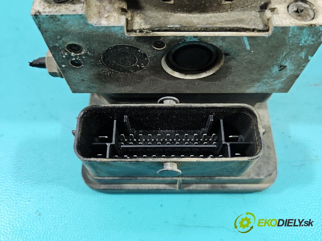 Skoda Octavia III 2013- 1.6 tdi 90 HP manual 66 kW 1598 cm3 5- čerpadlo abs 5Q0907379R (Pumpa ABS)