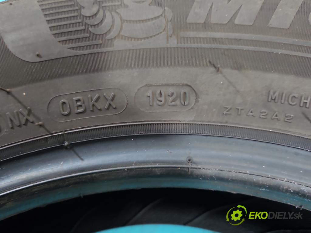 Skoda Rapid 2012-2019 1.0 TSI 95 hp manual 70 kW 999 cm3 5- pneumatiky: letní 1Ks