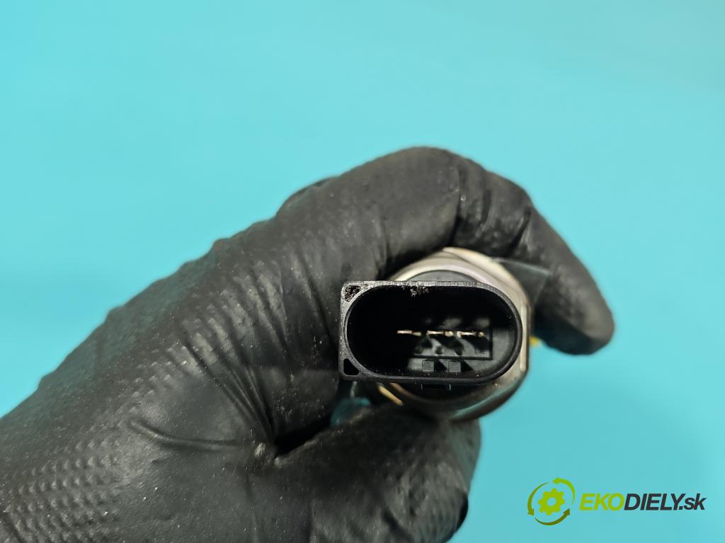 Skoda Superb III 2015-2024 2.0 TDI 190 HP automatic 140 kW 1968 cm3 5- lišta vstrekovacia 04L089G (Vstrekovacia lišta)