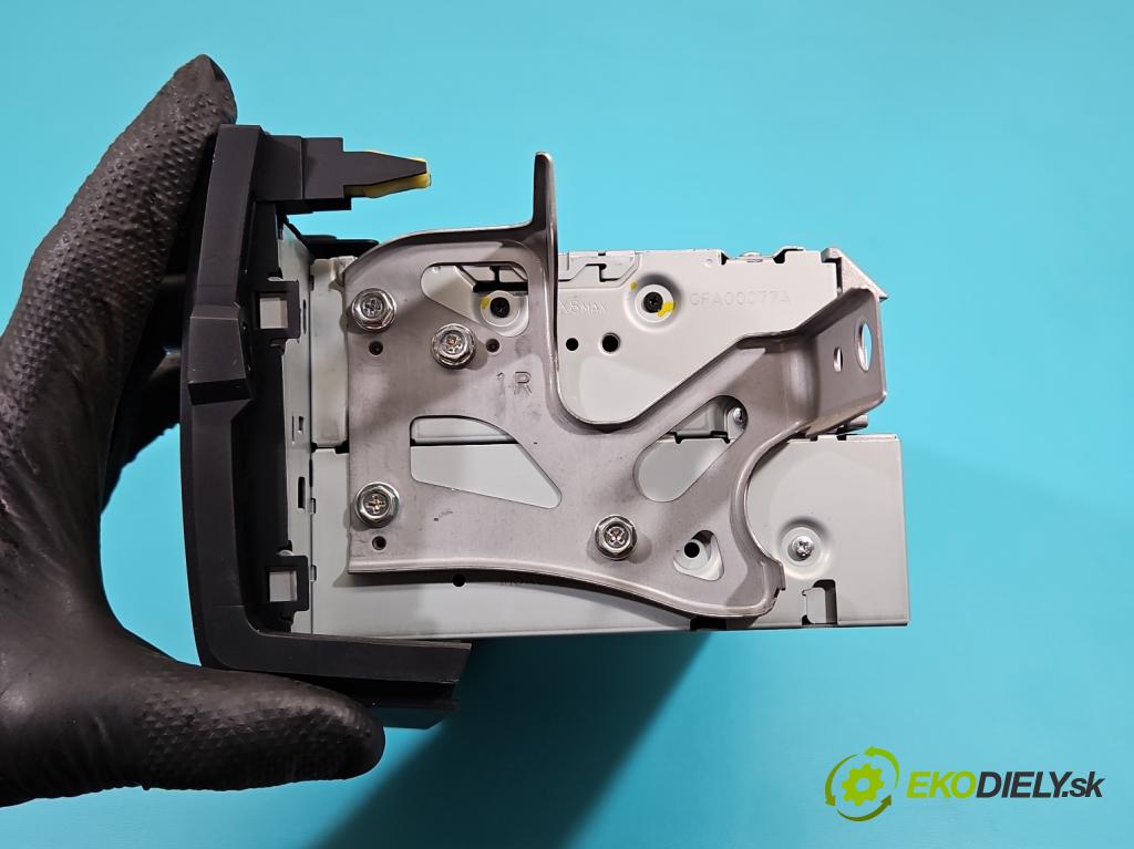 Toyota Rav4 III 2005-2012 2.2 D4D 136 HP manual 100 kW 2231 cm3 5- Radio originál 86120-42220