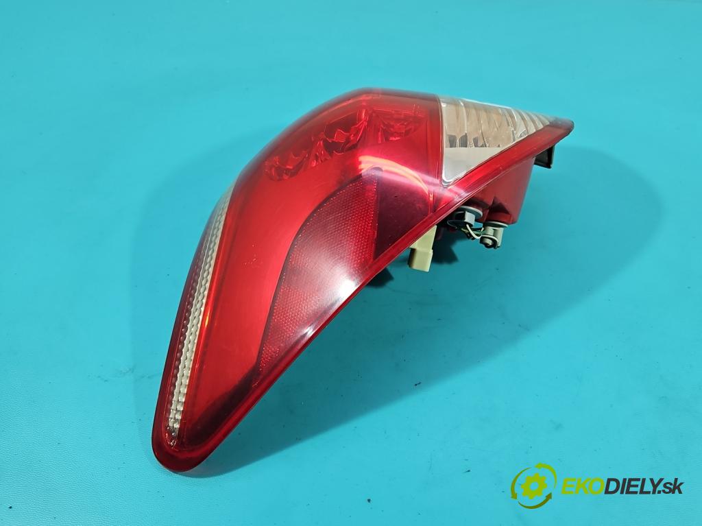 Toyota Rav4 III 2005-2012 2.2 D4D 136 HP manual 100 kW 2231 cm3 5- svetlo / reflektor zadné ľavé  (Kľučka dverí ostatné)