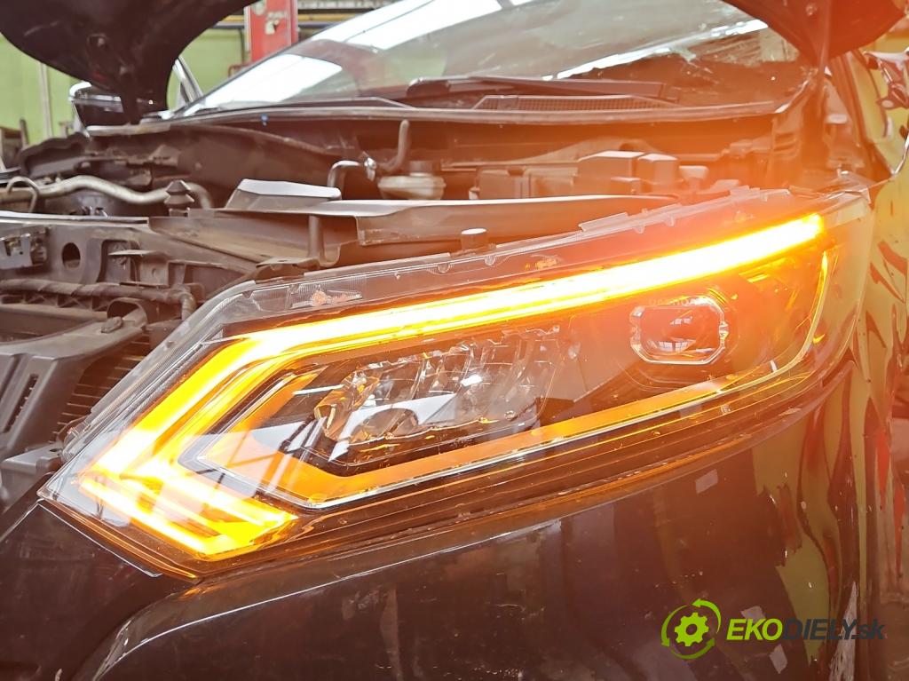 Nissan Qashqai II J11 2013-2021 1.2 T 116 HP manual 85 kW 1197 cm3 5- Reflektor: ľavý  (Kľučka dverí ostatné)