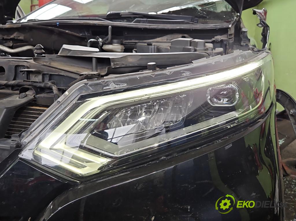 Nissan Qashqai II J11 2013-2021 1.2 T 116 HP manual 85 kW 1197 cm3 5- Reflektor: ľavý  (Kľučka dverí ostatné)