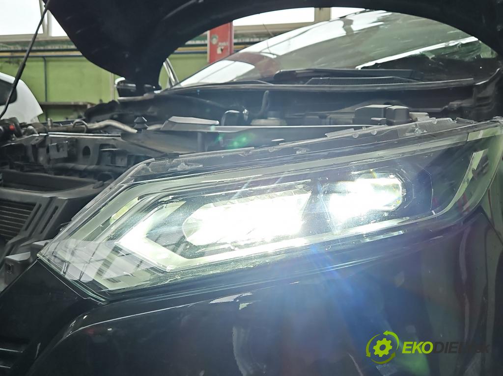 Nissan Qashqai II J11 2013-2021 1.2 T 116 HP manual 85 kW 1197 cm3 5- Reflektor: ľavý  (Kľučka dverí ostatné)