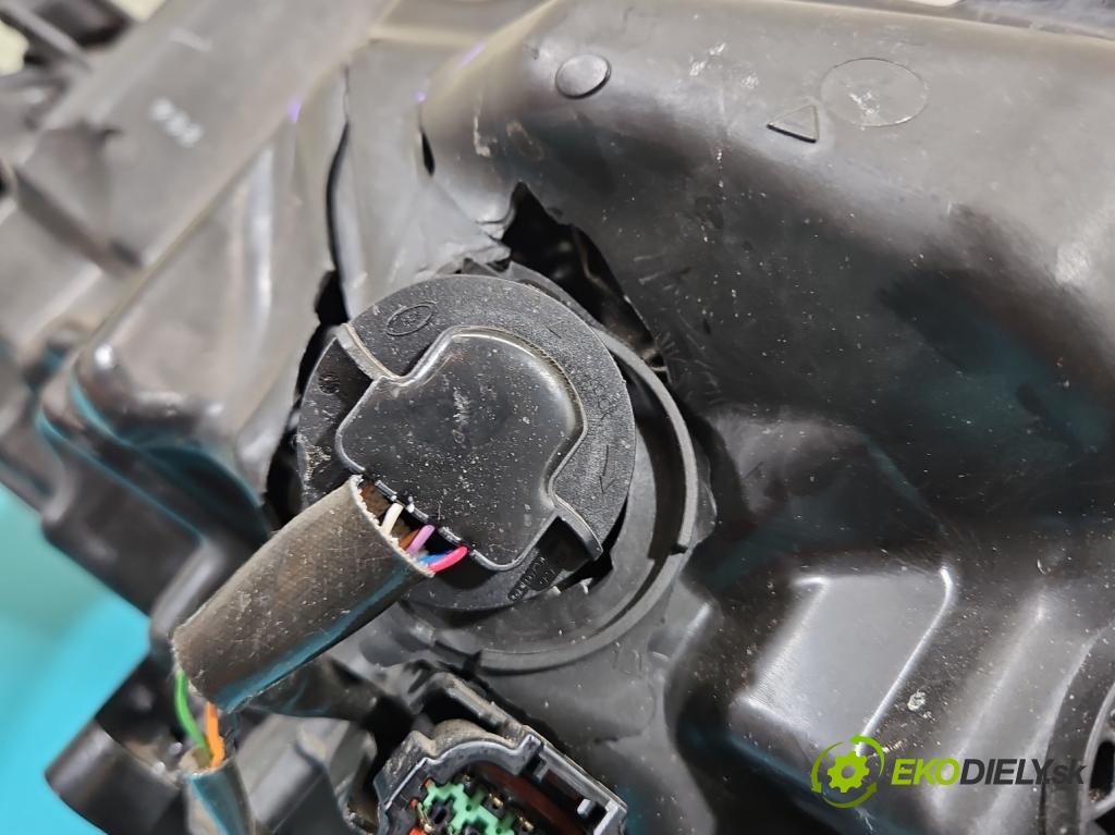 Nissan Qashqai II J11 2013-2021 1.2 T 116 HP manual 85 kW 1197 cm3 5- Reflektor: pravý  (Svetlo predné pravé)