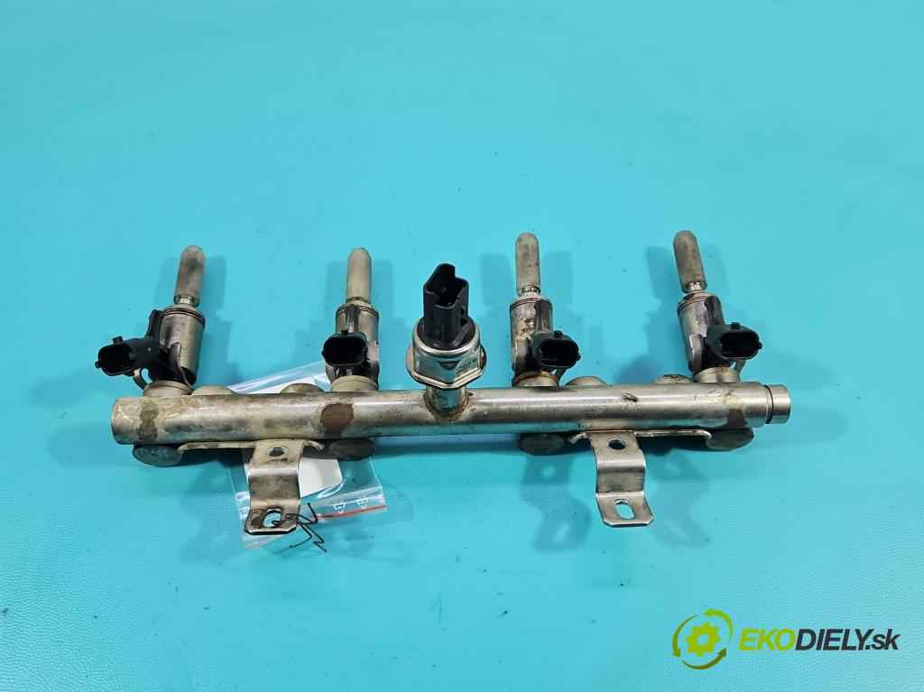 Peugeot 5008 I 2009-2017 1.6 THP 156 HP manual 115 kW 1598 cm3 5- vstrek  (Vstrekovač paliva)