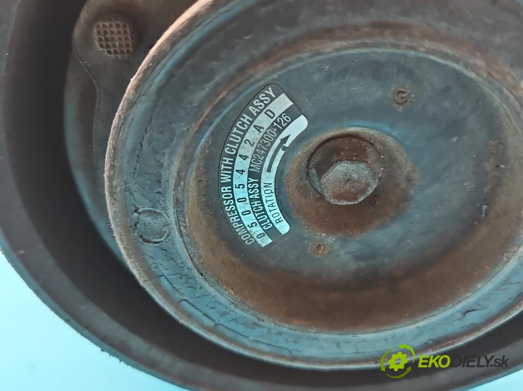 Dodge Caravan IV 2000-2007 3.3 V6 182KM automatic 134 kW 3301 cm3 5- Kompresor: klimatizácie 447220-5862 (Kompresor klimatizácie)