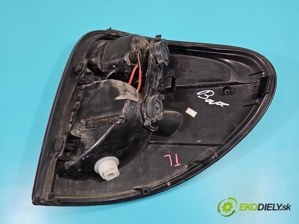 Dodge Caravan IV 2000-2007 3.3 V6 182KM automatic 134 kW 3301 cm3 5- svetlo / reflektor zadné ľavé  (Kľučka dverí ostatné)