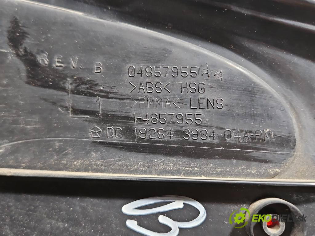 Dodge Caravan IV 2000-2007 3.3 V6 182KM automatic 134 kW 3301 cm3 5- svetlo / reflektor zadné ľavé  (Kľučka dverí ostatné)