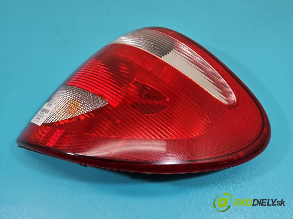 Dodge Caravan IV 2000-2007 3.3 V6 182KM automatic 134 kW 3301 cm3 5- svetlo / reflektor zadné pravé 04857954 (Kľučka dverí ostatné)