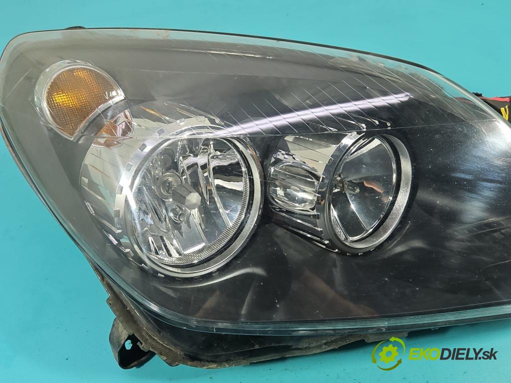 Opel Astra III 2004-2014 1.7 cdti 101 HP manual 74 kW 1686 cm3 5- Reflektor: pravý  (Svetlo predné pravé)