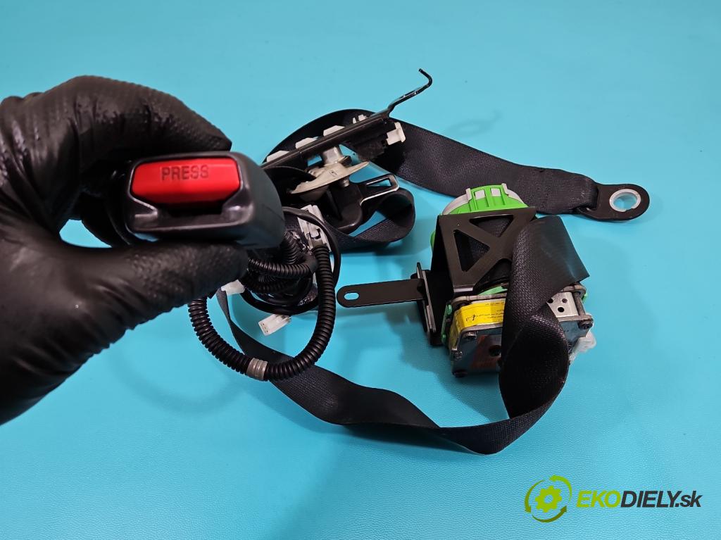 Toyota Auris I 2006-2013 2.0 D4D 126 HP manual 93 kW 1998 cm3 5- pas bezpečnosť: predné pravý 73210-02220