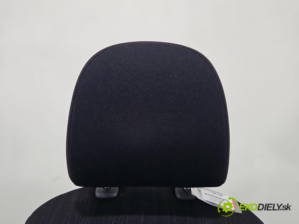 Toyota Auris I 2006-2013 2.0 D4D 126 HP manual 93 kW 1998 cm3 5- Sedačka ľavý  (Sedadlo)