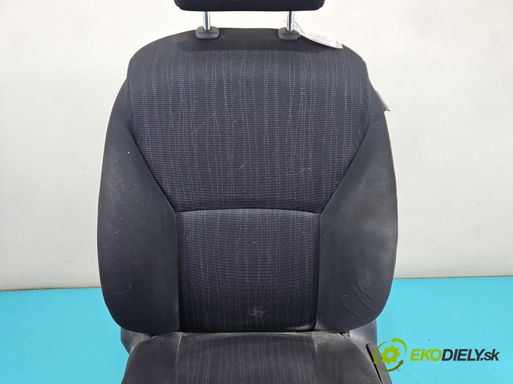 Toyota Auris I 2006-2013 2.0 D4D 126 HP manual 93 kW 1998 cm3 5- Sedačka ľavý  (Sedadlo)