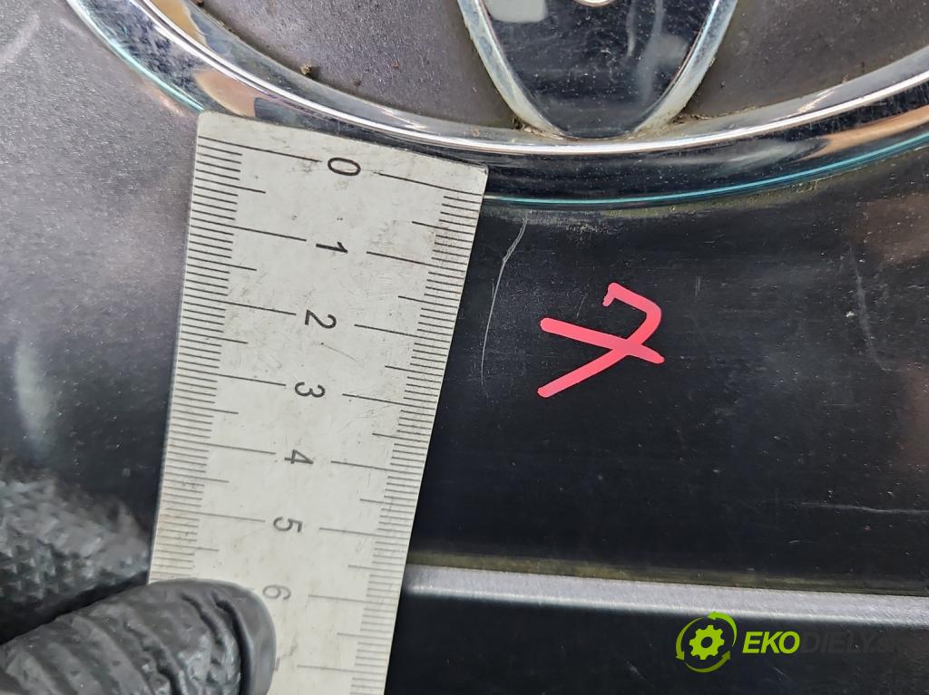 Toyota Auris I 2006-2013 2.0 D4D 126 hp manual 93 kW 1998 cm3 5- zadní kufrové dveře  (Zadní kapota (kufr))