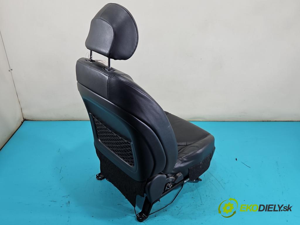 Toyota Rav4 III 2005-2012 2.2 D4D 136hp manual 100 kW 2231 cm3 5- sedačke: komplet