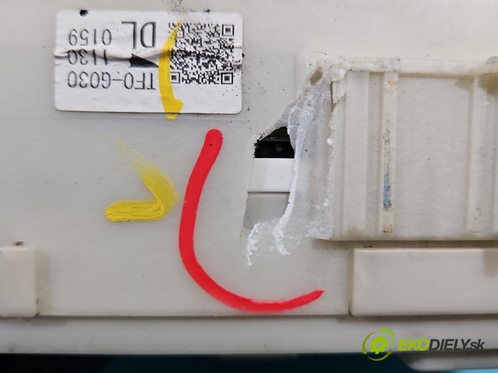 Honda Jazz III 2008-2014 1.2 16V 90 HP manual 66 kW 1198 cm3 5- skrinka poistka TF0-G030 (Poistková skrinka)