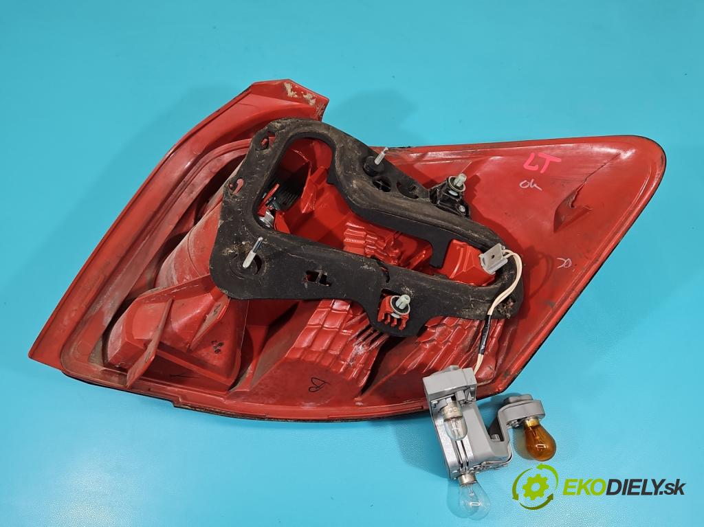 Toyota Auris I 2006-2013 2.0 D4D 126 HP manual 93 kW 1998 cm3 5- svetlo / reflektor zadné ľavé  (Kľučka dverí ostatné)