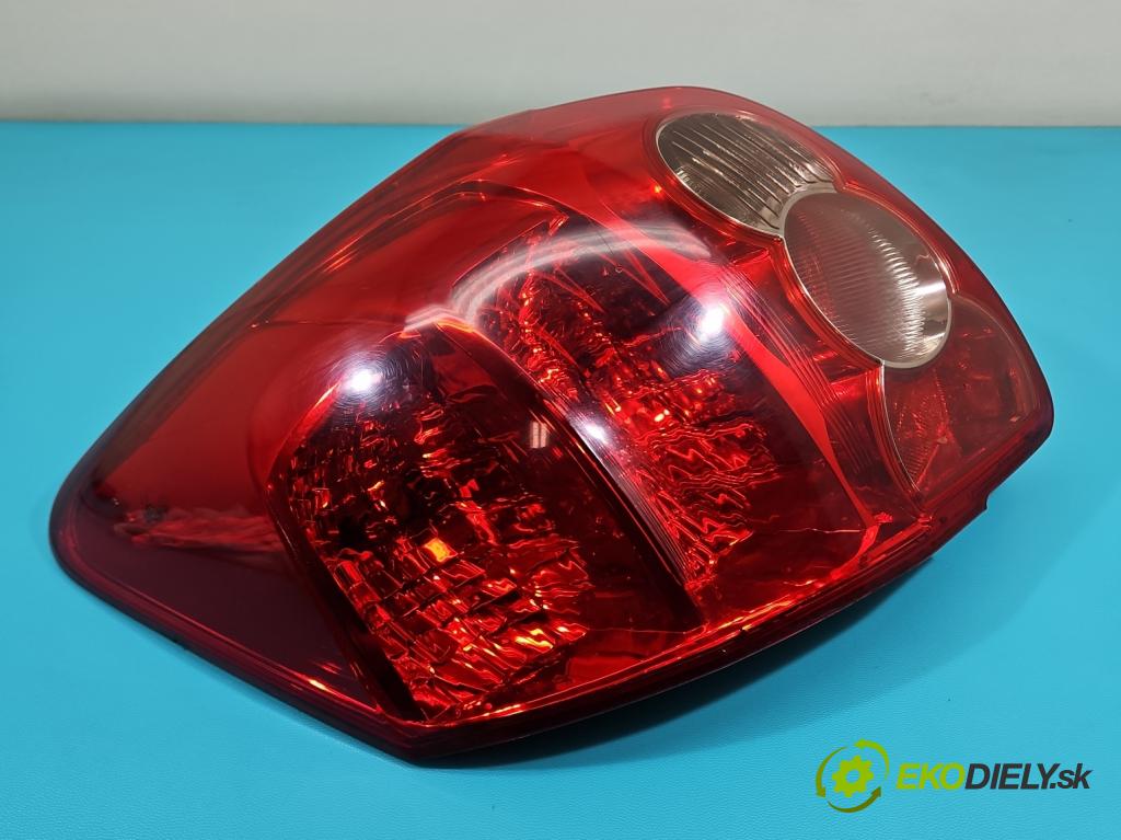 Toyota Auris I 2006-2013 2.0 D4D 126 HP manual 93 kW 1998 cm3 5- svetlo / reflektor zadné ľavé  (Kľučka dverí ostatné)