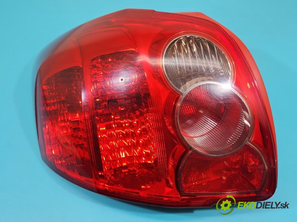 Toyota Auris I 2006-2013 2.0 D4D 126 HP manual 93 kW 1998 cm3 5- svetlo / reflektor zadné ľavé  (Kľučka dverí ostatné)