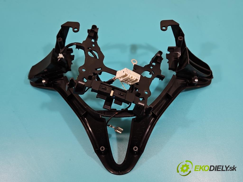 Honda Jazz III 2008-2014 1.2 16V 90 HP manual 66 kW 1198 cm3 5- prepínač multifunkční: řízení:  (Prepínacie páčky pod volantom)