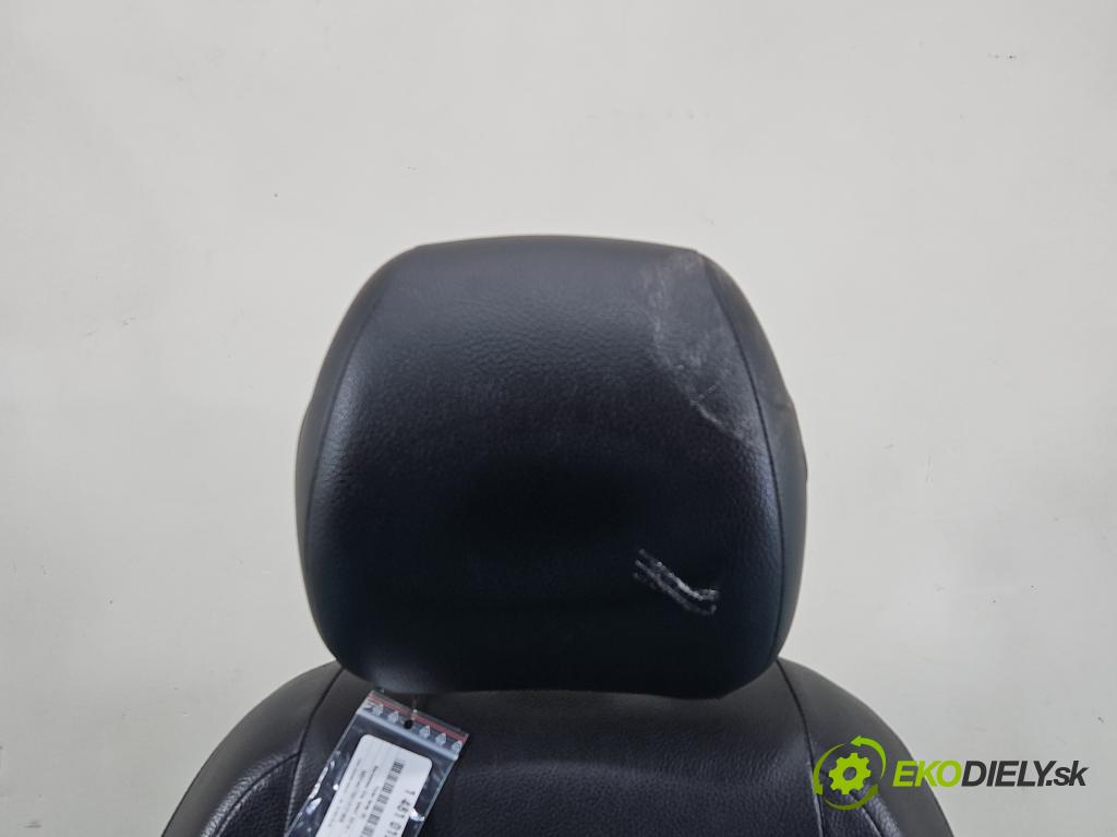 Mercedes Vito W447 2014- 2,2.0 CDI 136hp automatic 100 kW 2143 cm3 5- Sedadlo levý  (Sedadlo)