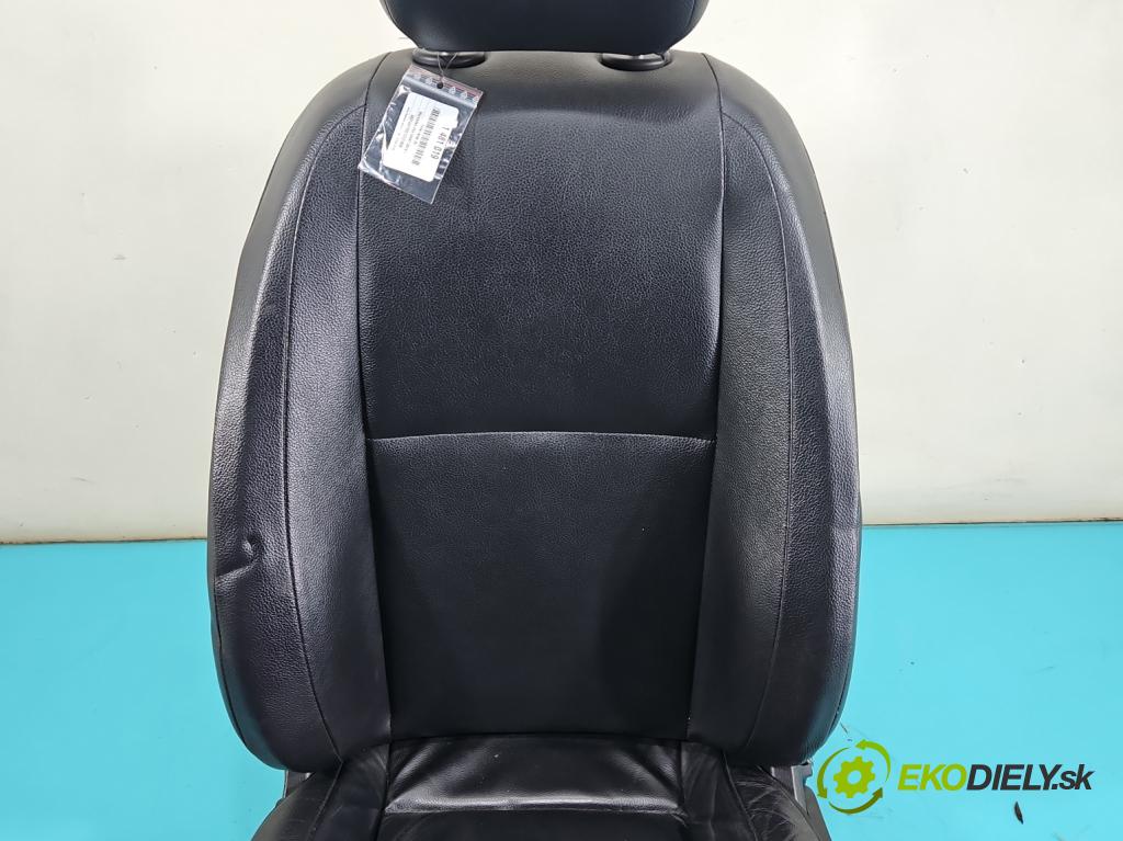 Mercedes Vito W447 2014- 2,2.0 CDI 136hp automatic 100 kW 2143 cm3 5- Sedadlo levý  (Sedadlo)