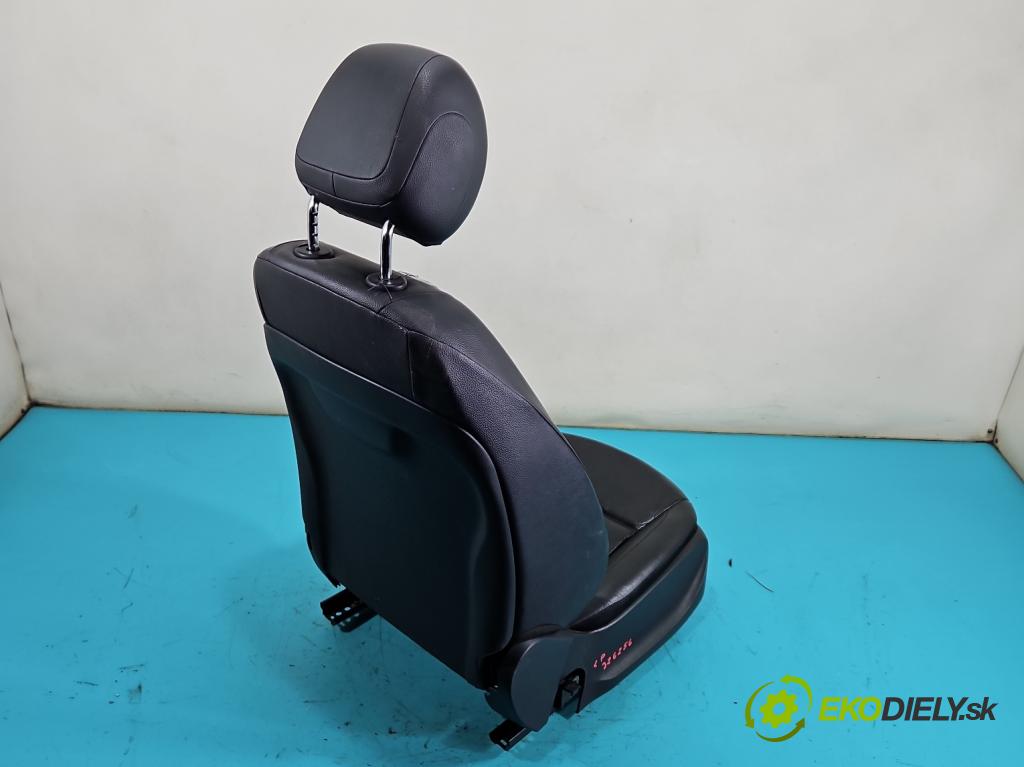 Mercedes Vito W447 2014- 2,2.0 CDI 136hp automatic 100 kW 2143 cm3 5- Sedadlo levý  (Sedadlo)