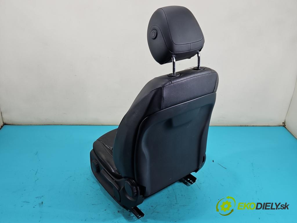 Mercedes Vito W447 2014- 2,2.0 CDI 136hp automatic 100 kW 2143 cm3 5- Sedadlo levý  (Sedadlo)