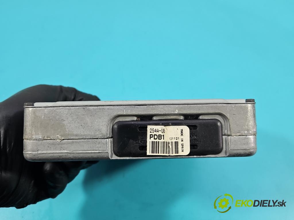 Ford Focus Mk1 1998-2004 1.6 16V 101 HP manual 74 kW 1596 cm3 5- riadiaca jednotka motora E9AF-14A624-AA
