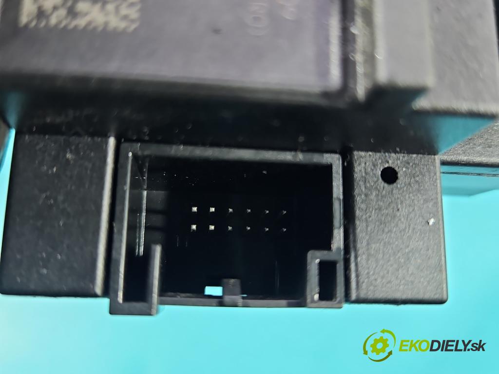 Audi A4 B8 2007-2015 3.0 tdi 239KM automatic 176 kW 2967 cm3 5- Spínačka 8K0909131D (Spínacia skrinka)