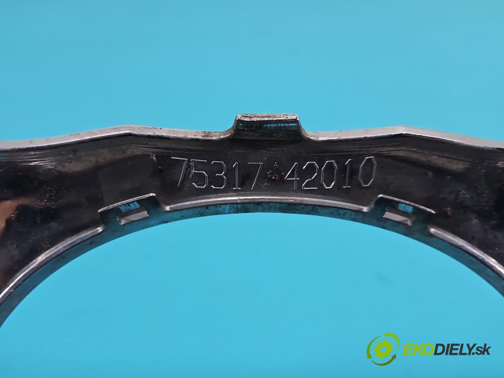 Toyota Rav4 III 2005-2012 2.2 D4D 136hp manual 100 kW 2231 cm3 5- mřížka 75317-42010
