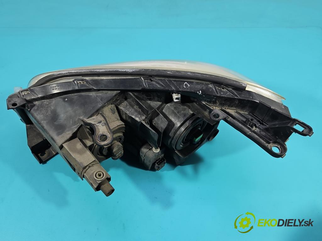 Toyota Rav4 III 2005-2012 2.2 D4D 136 HP manual 100 kW 2231 cm3 5- Reflektor: pravý 42-36 (Svetlo predné pravé)