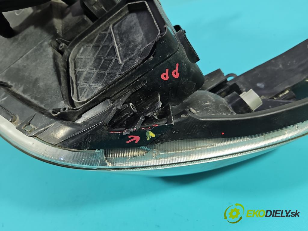 Toyota Rav4 III 2005-2012 2.2 D4D 136 HP manual 100 kW 2231 cm3 5- Reflektor: pravý 42-36 (Svetlo predné pravé)