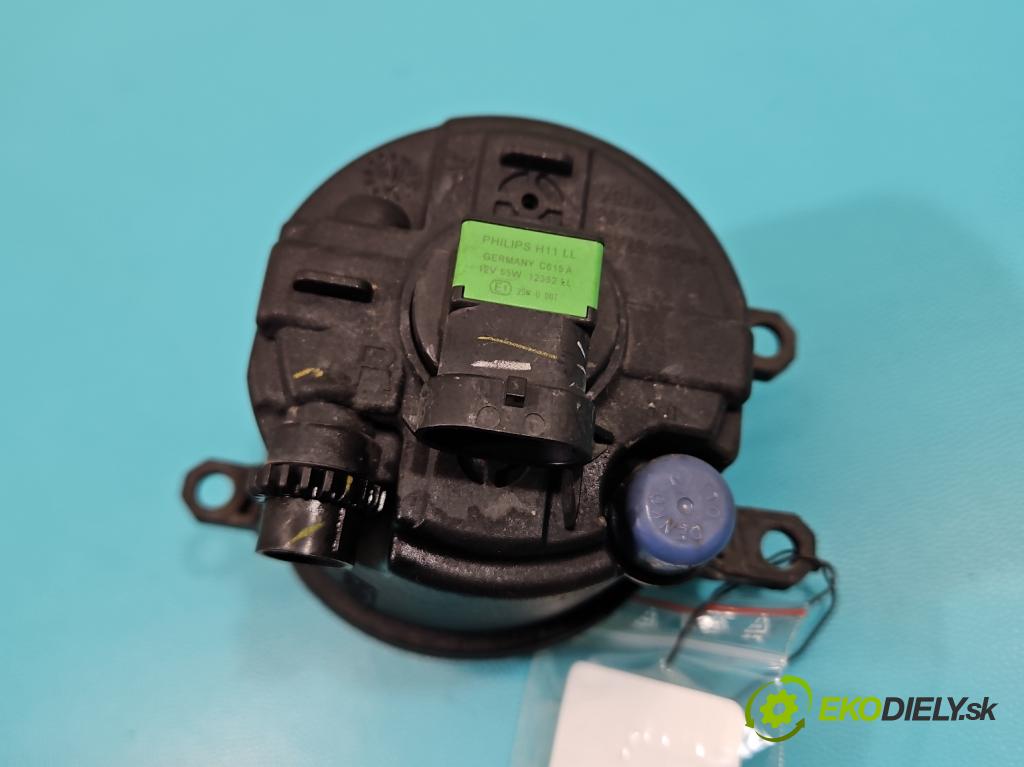 Toyota Rav4 III 2005-2012 2.2 D4D 136hp manual 100 kW 2231 cm3 5- Halogen pravý 81210-0D040 (Klika dveří ostatní)