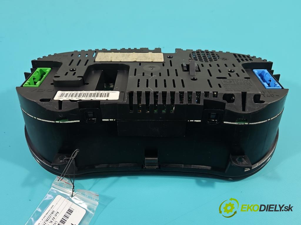 Audi A3 8L 1996-2003 1.6 SR 101 HP manual 74 kW 1595 cm3 3- prístrojovka/ budíky 8L0920900A (Prístrojová doska)