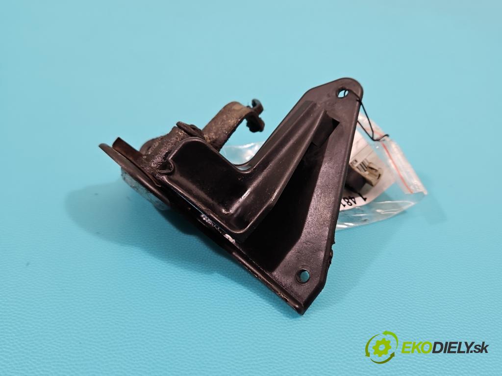 Aixam A741 2005-2010 0.4 5KM automatic 4 kW 400 cm3 3- rukoväť predné ľavé mimo:  (Kľučka dverí vonkajšia predná ľavá)