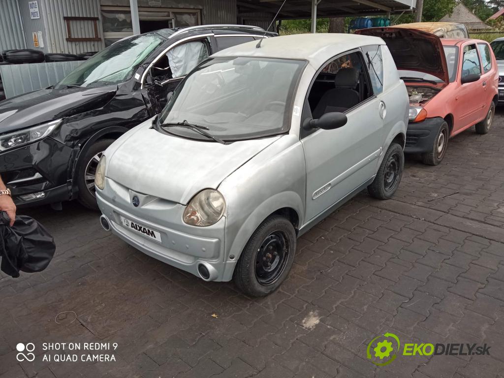 Aixam A741 2005-2010 0.4 5KM automatic 4 kW 400 cm3 3- rukoväť predné ľavé mimo:  (Kľučka dverí vonkajšia predná ľavá)