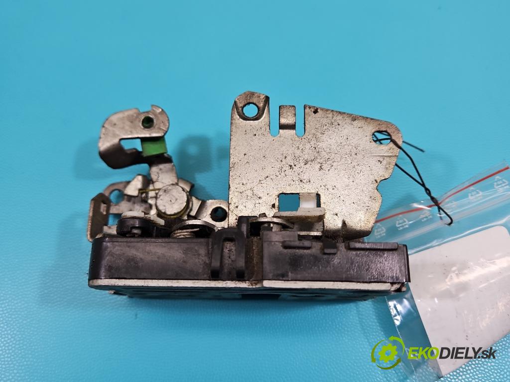 Aixam A741 2005-2010  automatic 4 kW 400 cm3 3- zámek přední pravý
