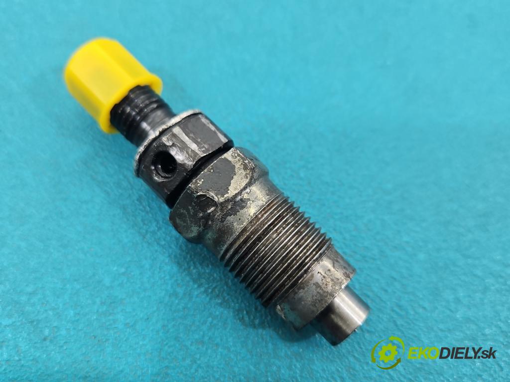 Aixam A741 2005-2010 0.4 5KM automatic 4 kW 400 cm3 3- vstrek 16001-53000 (Vstrekovač paliva)