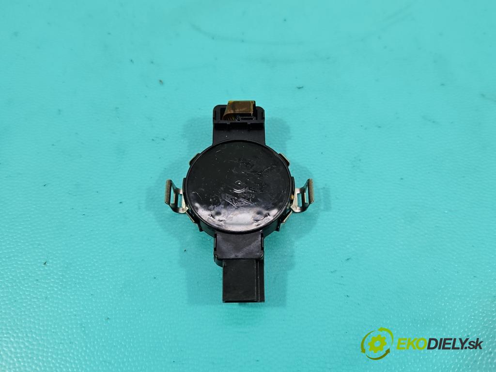 Skoda Octavia III 2013- 1.6 tdi 90 HP manual 66 kW 1598 cm3 5- snímač déšť: 8U0955559 (Snímač dažďa)