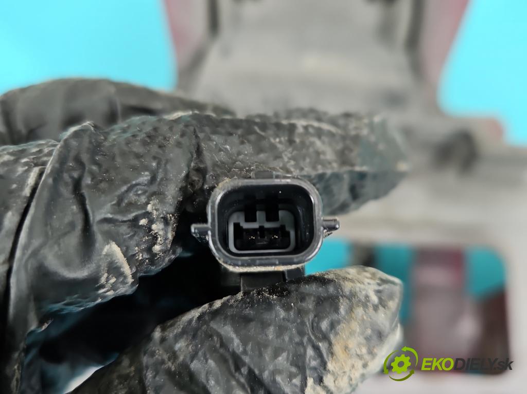 Dacia Sandero II 2012-2020 0.9 Tce 90 HP manual 66 kW 898 cm3 5- pas predný  (Výstuha predná)