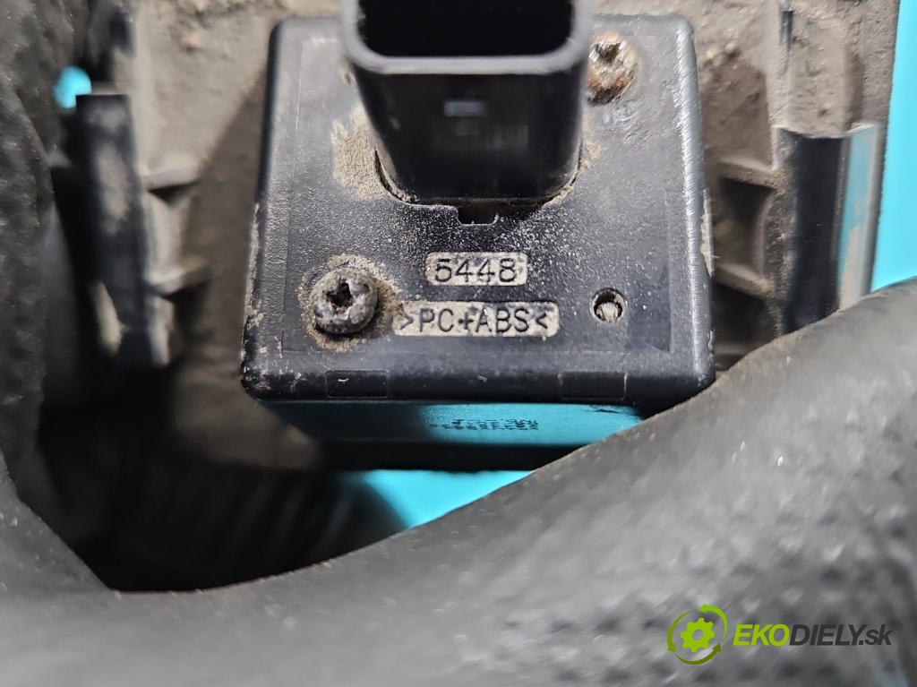 Dacia Sandero II 2012-2020 0.9 Tce 90 hp manual 66 kW 898 cm3 5- Kamera cúvaní 284427735R