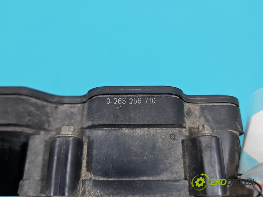 Dacia Sandero II 2012-2020 0.9 Tce 90 HP manual 66 kW 898 cm3 5- čerpadlo abs 476603249R (Pumpa ABS)