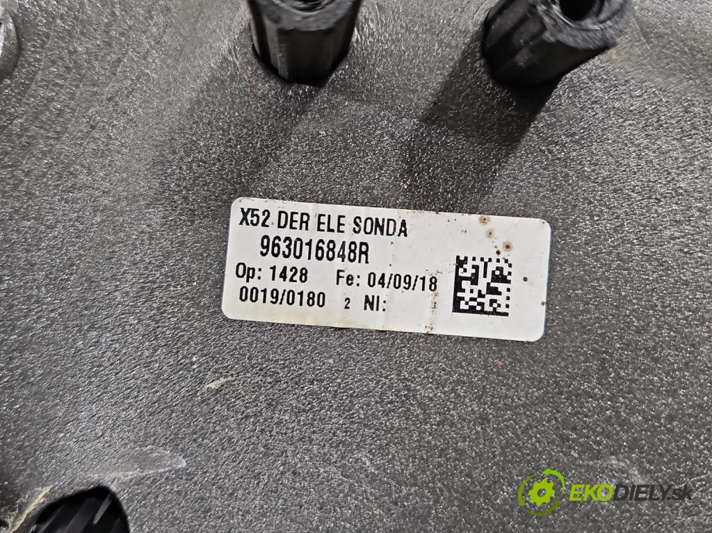 Dacia Sandero II 2012-2020 0.9 Tce 90 hp manual 66 kW 898 cm3 5- zpětné zrcátko pravé  (Klika dveří ostatní)