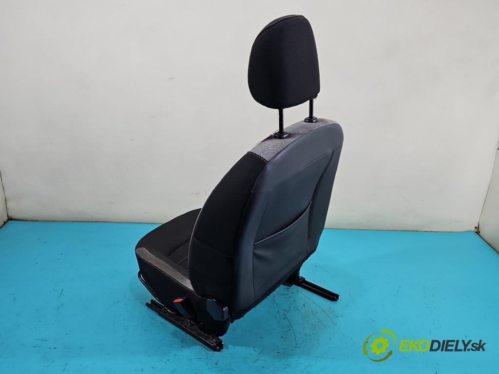 Dacia Sandero II 2012-2020 0.9 Tce 90 HP manual 66 kW 898 cm3 5- Sedačka pravý  (Sedadlo)