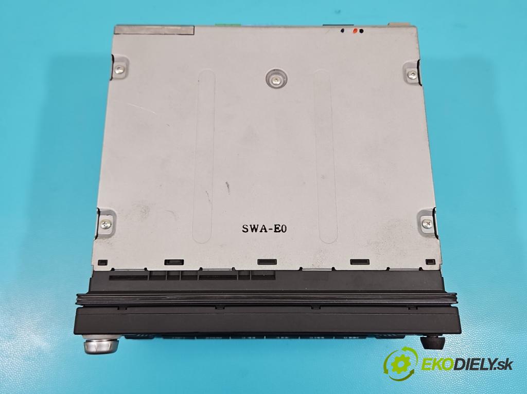 Honda CR-V III 2006-2011 2.2 i-CTDi 140 HP manual 103 kW 2204 cm3 5- Radio originál 39541-SWA-E010-M1